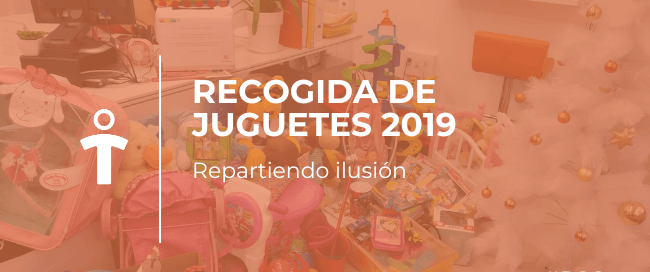 Sala con juguetes desordenados para la campaña de recogida de juguetes 2019, con el lema Repartiendo ilusión.